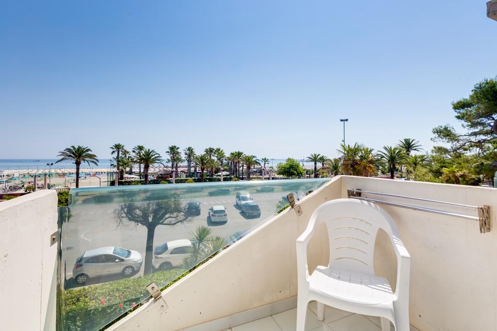 Hotel Europa Beach Village 朱利亚诺瓦 客房 照片