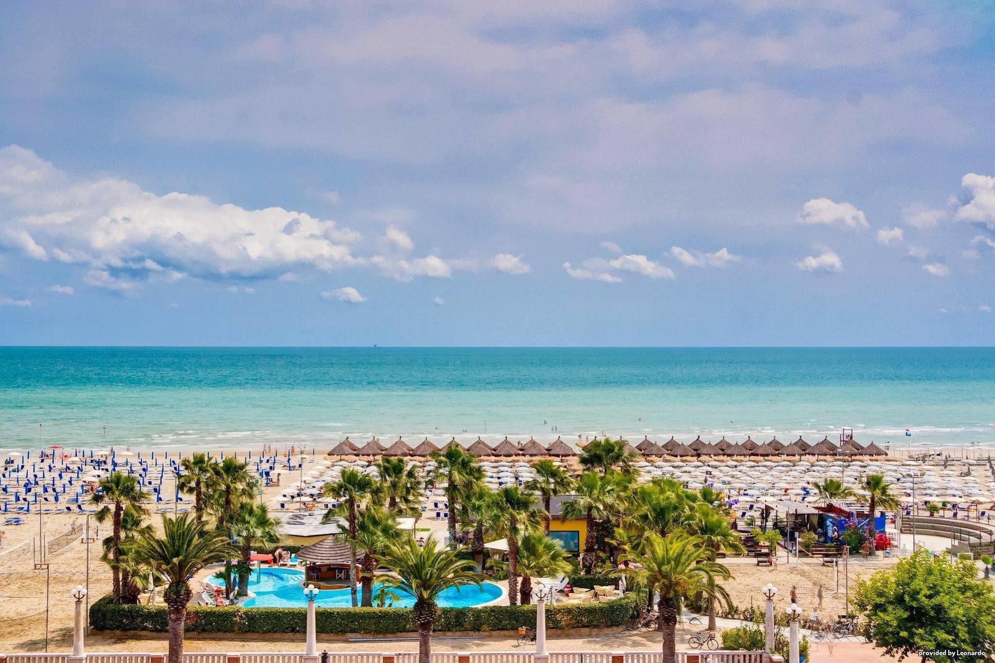 Hotel Europa Beach Village 朱利亚诺瓦 外观 照片