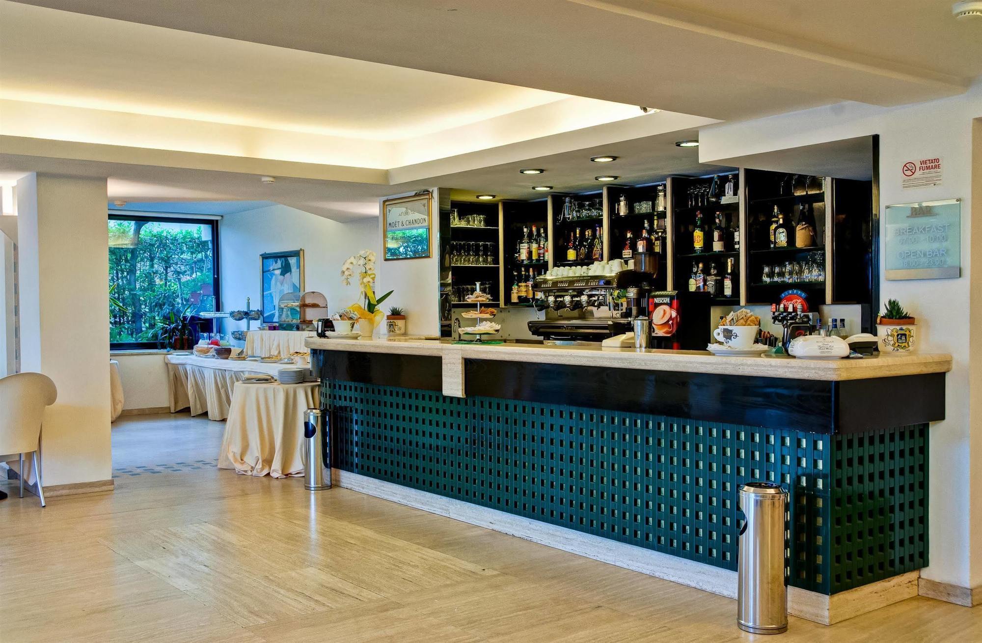 Hotel Europa Beach Village 朱利亚诺瓦 外观 照片